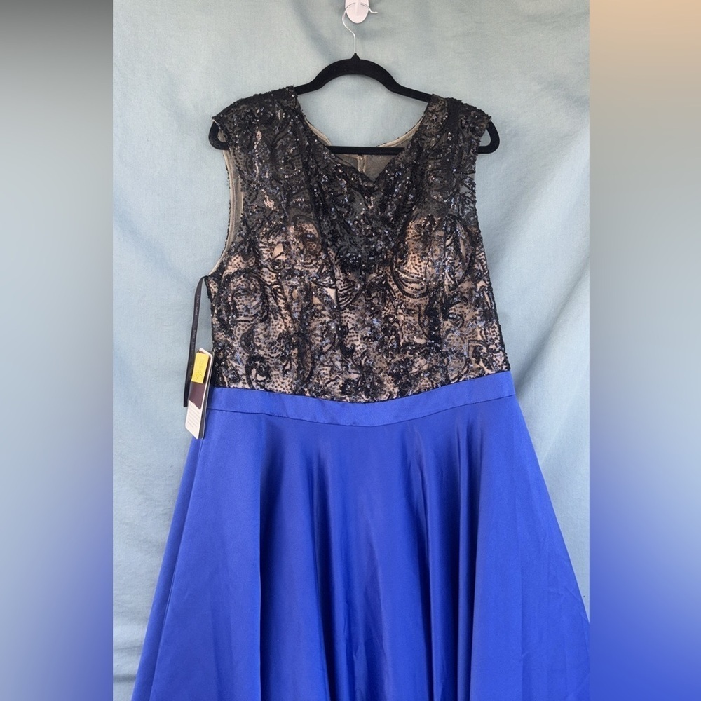 NWT Long Sequin Bodice A-line Dress by Juliet XXL - Picture 2 of 12